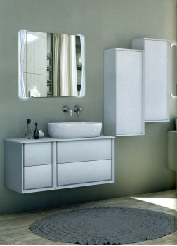 Зеркало в ванную комнату с подсветкой светодиодной лентой Саманта